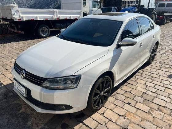 VOLKSWAGEN JETTA 2.0 COMFORTLINE FLEX 4P MANUAL VOLKSWAGEN JETTA 2.0 COMFORTLINE FLEX 4P MANUAL